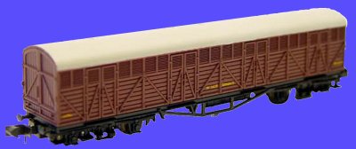 Photo of model courtesy and copyright Dapol