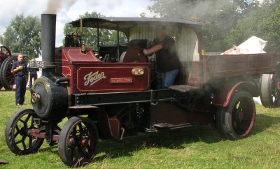 Photo of a Foden steam lorry