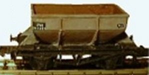 N Gauge Society Hopper converted for chemical traffic with tarpaulin cover