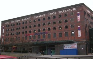 Photo of GNR goods depot building in central Manchester