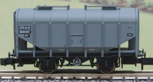 Dapol grain van in N. Photo copyright Dapol