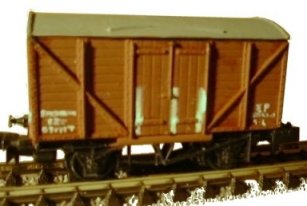 Photo of a model BR 'SHOCKVAN' wagon using a modified Peco chassis