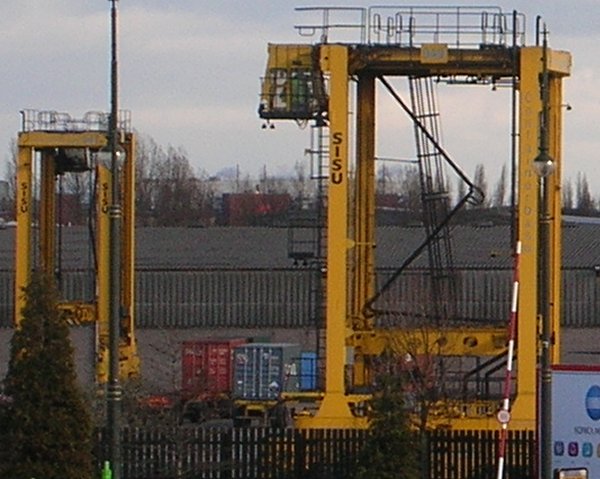 Photo of a arge straddle carrier used for Freightliner ISO container services in 2007
